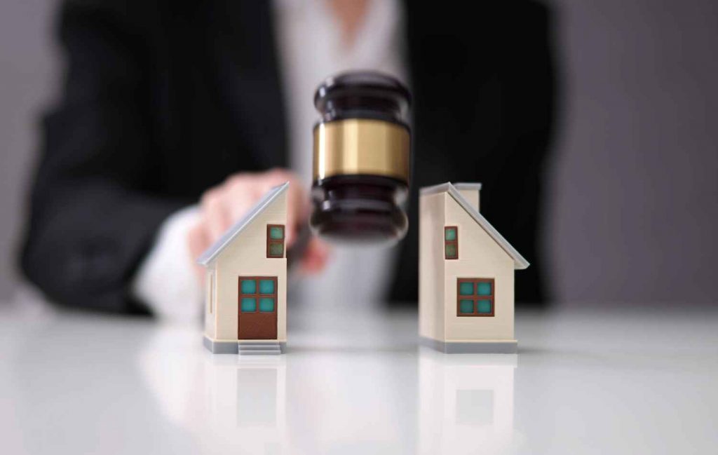 Real Estate Lawyer